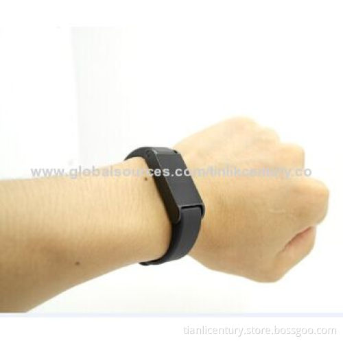 Smart Watch, Rechargeable Lithium Batteries Last for 7 Days